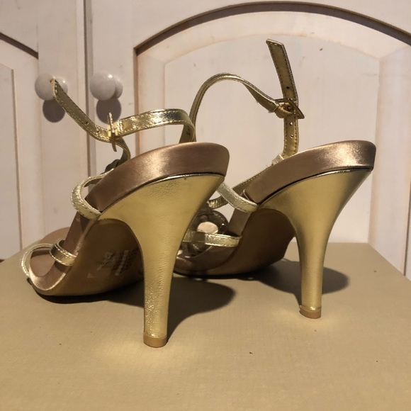 EUC Kenneth Cole Gold Sandals - Picture 3 of 4